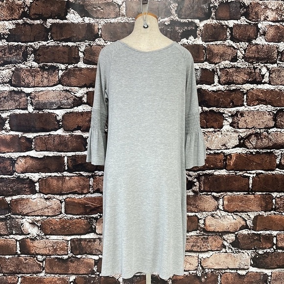 Agnes & Dora Dress NWT T-Shirt Bell Sleeves Gray Round Neck Pockets Size Medium - Picture 7 of 14